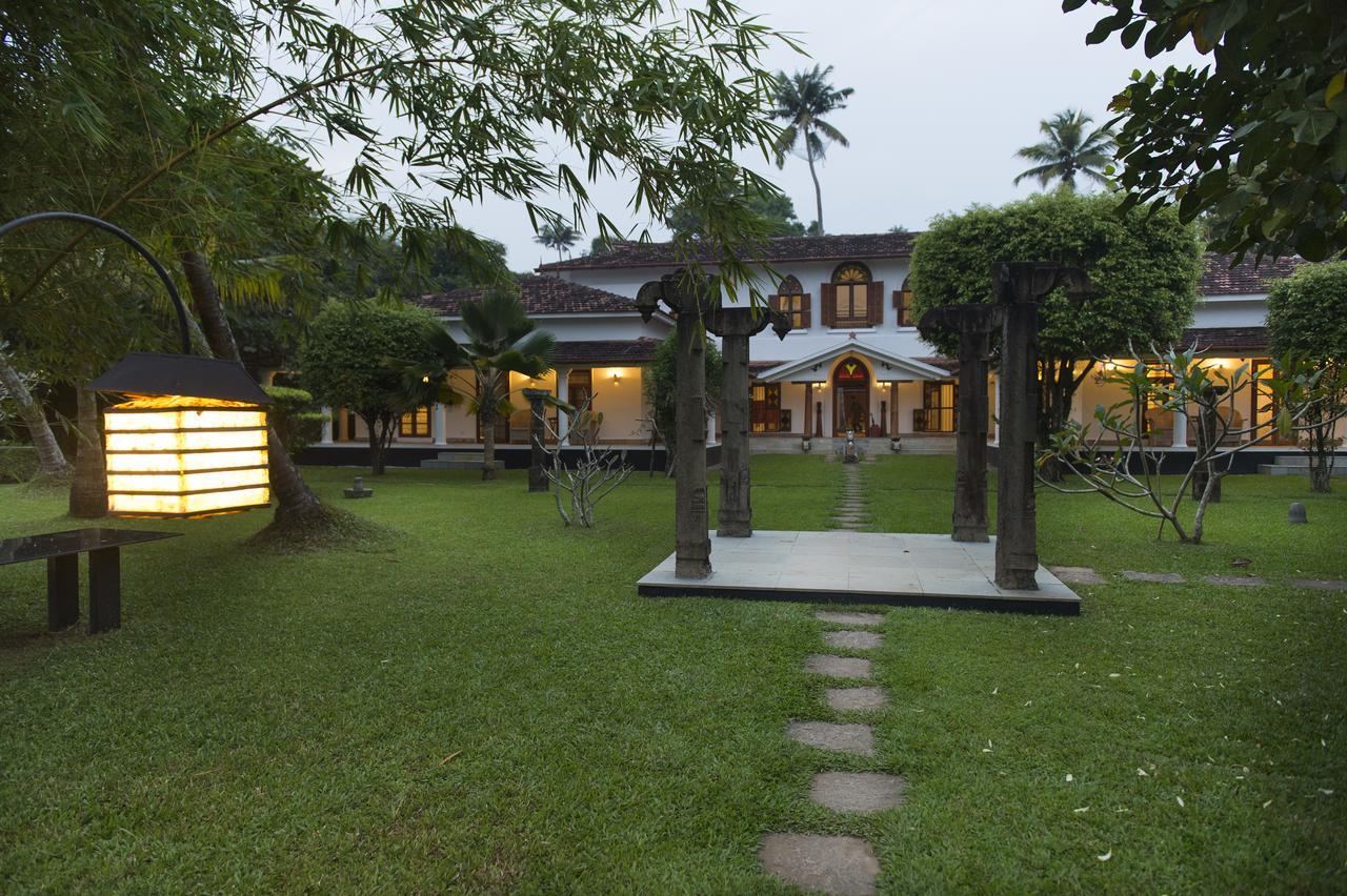 Purity At Lake Vembanad Mararikulam Exterior photo