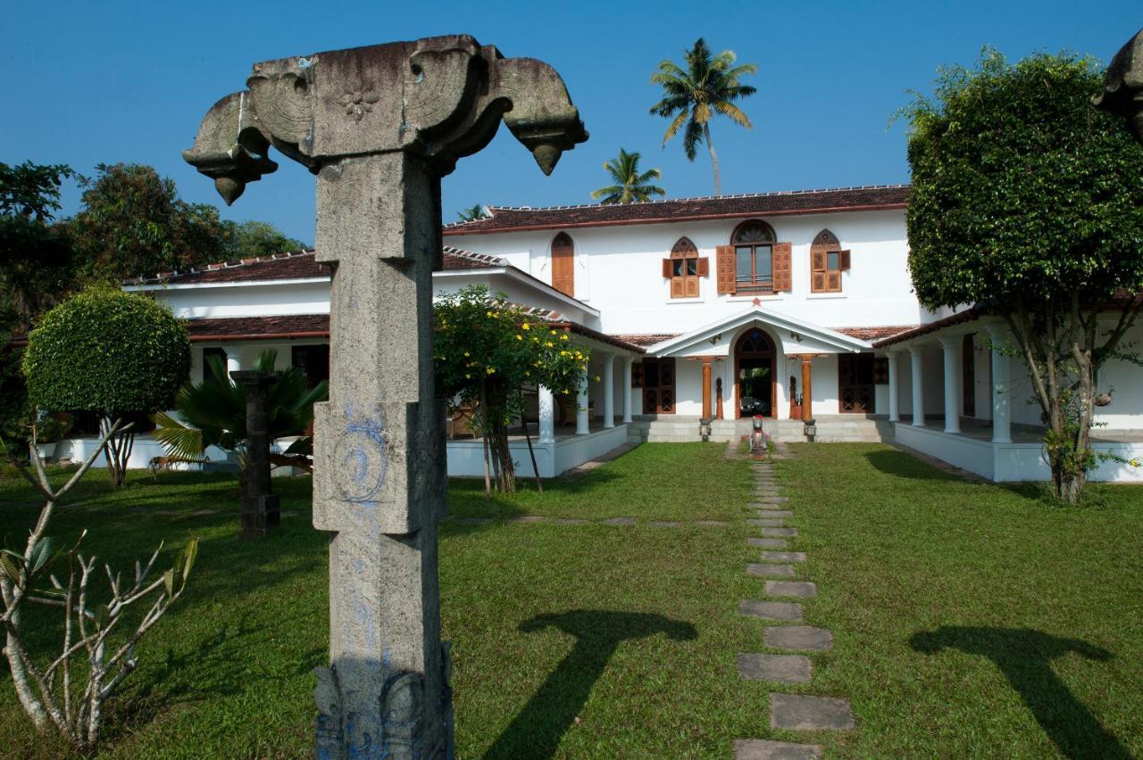 Purity At Lake Vembanad Mararikulam Exterior photo